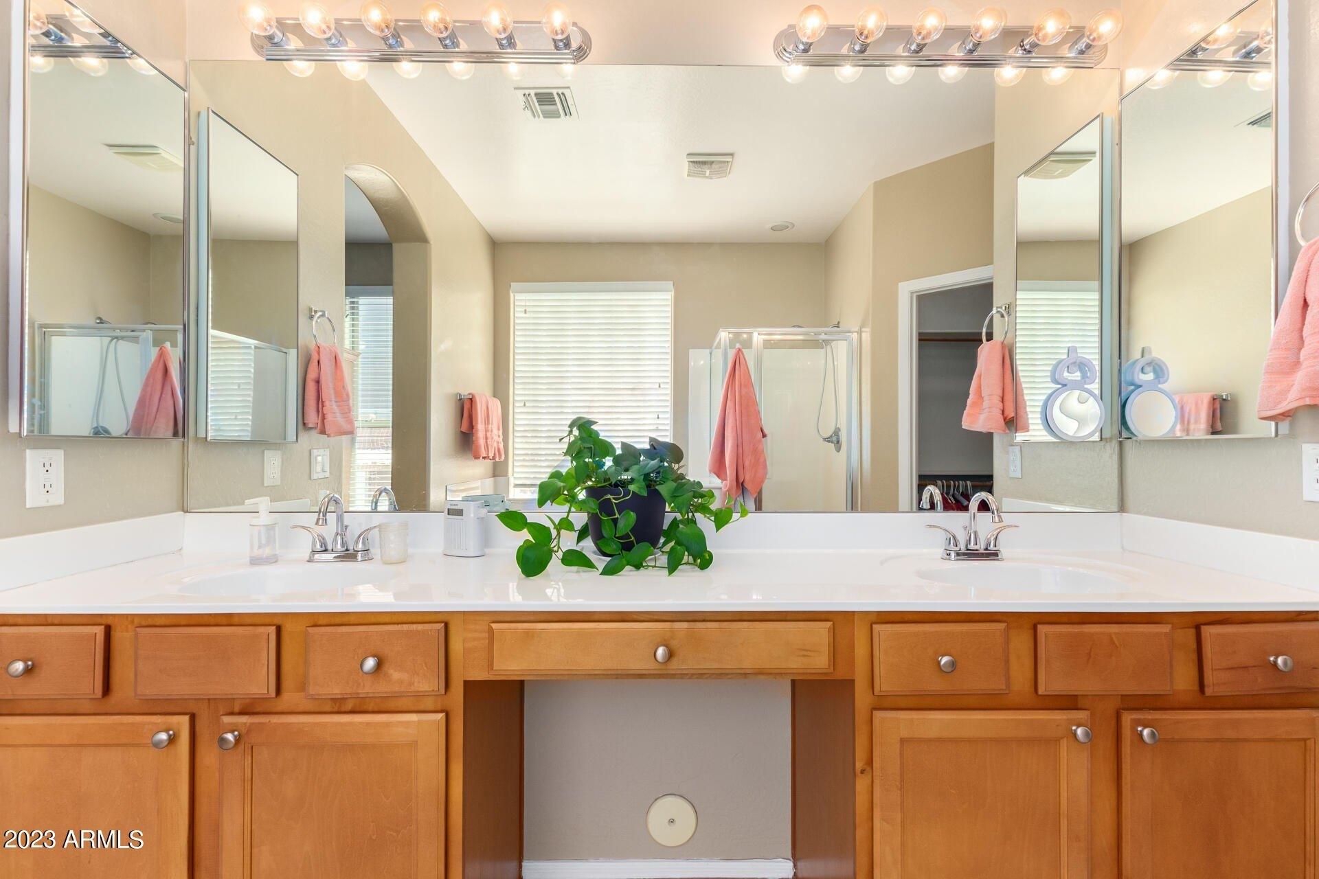 S 26th Ln, Phoenix, AZ 85041