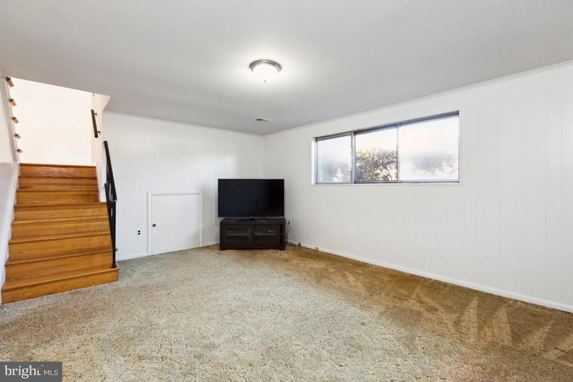 Grenoble Dr, Rockville, MD 20853