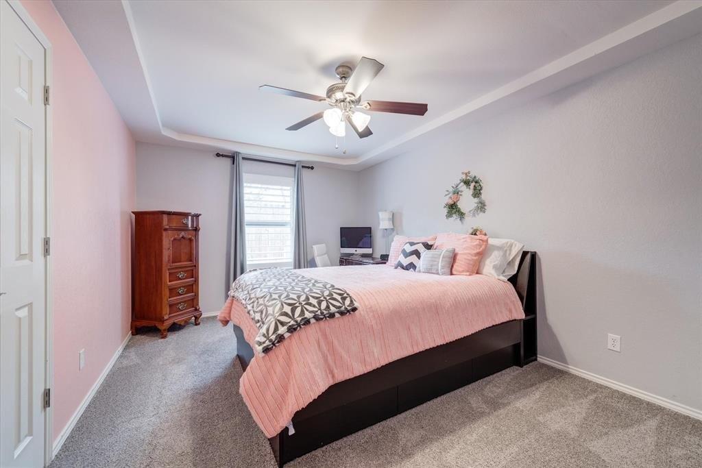 Hialeah Cir W, North Richland Hills, TX 76182