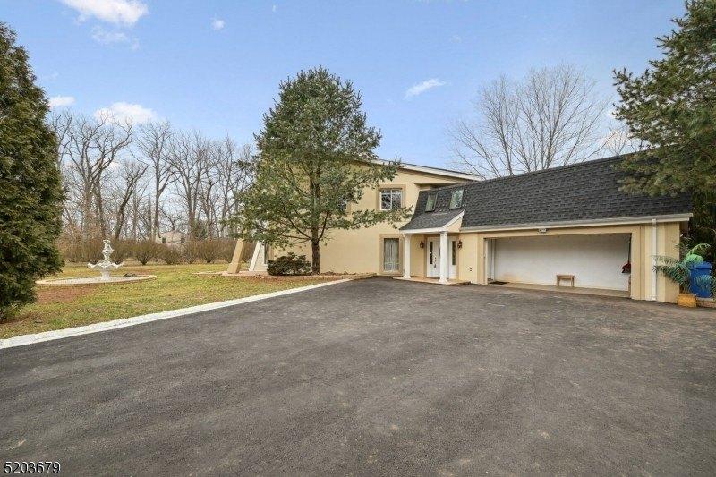 Bennetts Ln, Somerset, NJ 08873