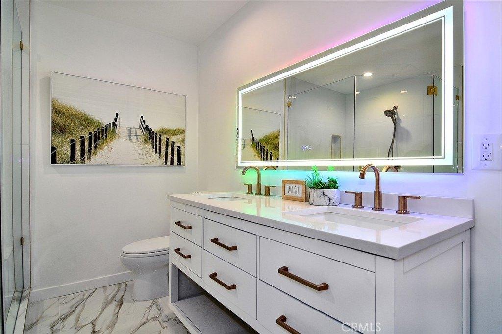 Longridge Ave, Van Nuys, CA 91401