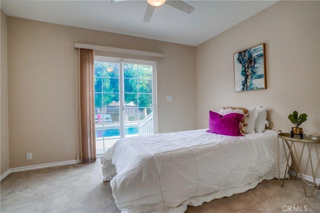 Collins St, Valley Village, CA 91607