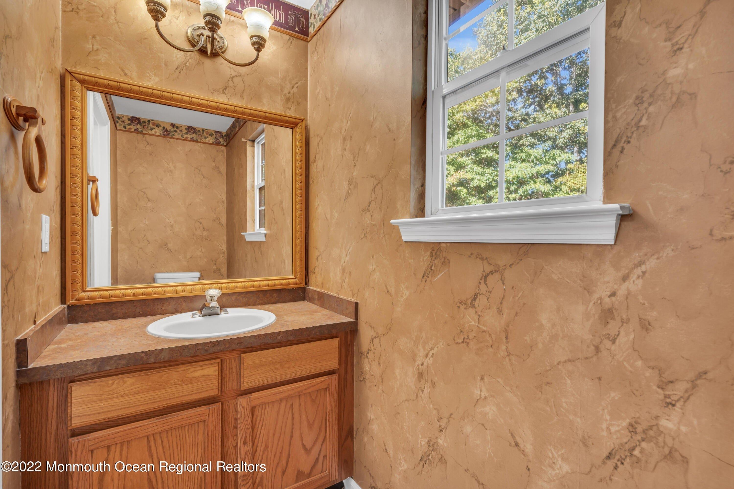 Hillcrest Ln, Little Egg Harbor Twp, NJ 08087
