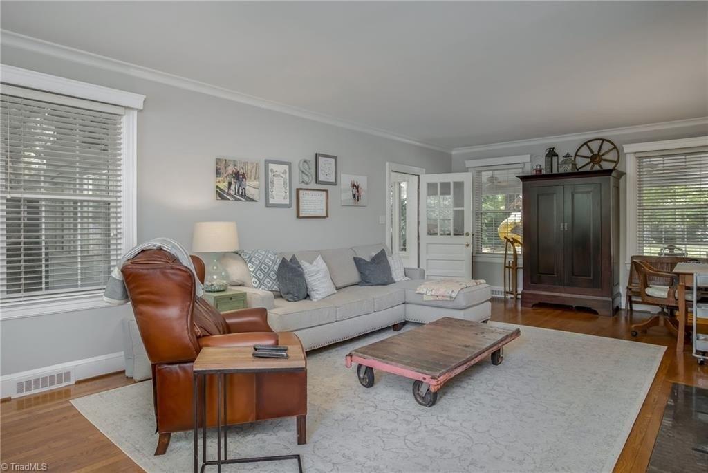Madison Ave, Greensboro, NC 27403