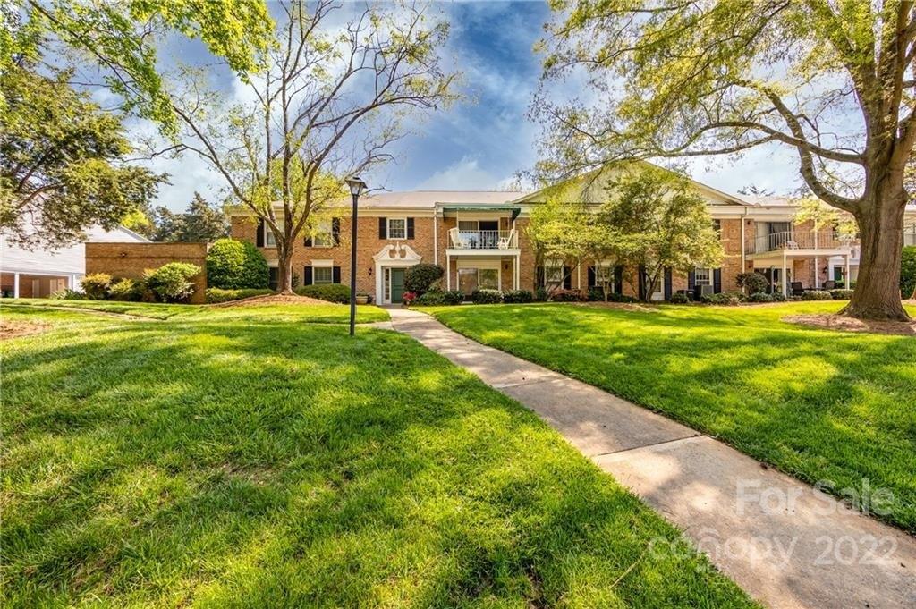 Meadow Lakes Dr, Charlotte, NC 28210