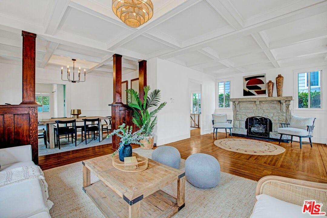 James St, Los Angeles, CA 90065