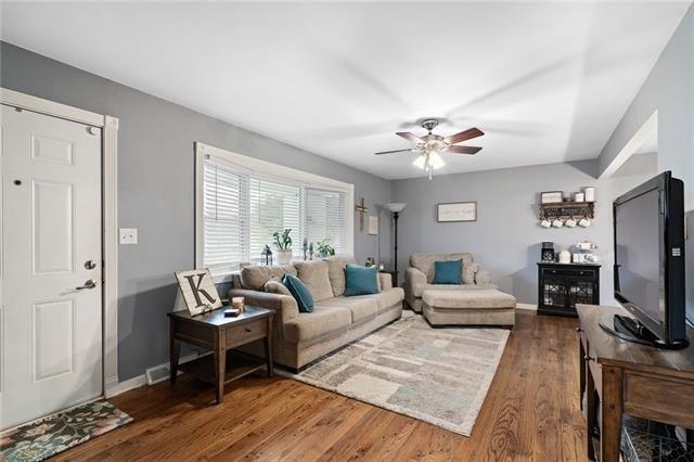 Elmwood Ave, Kansas City, MO 64137