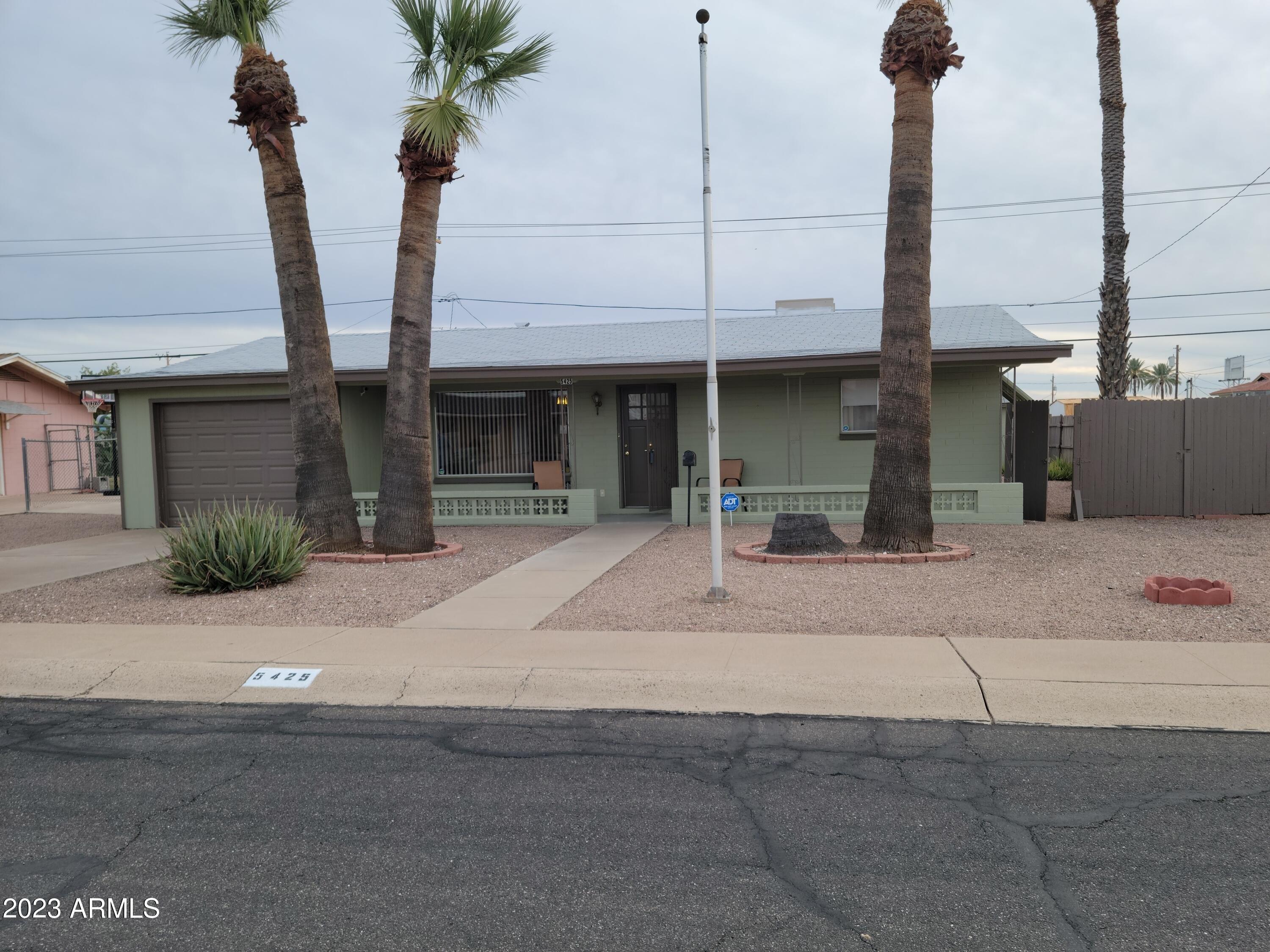 E Akron St, Mesa, AZ 85205
