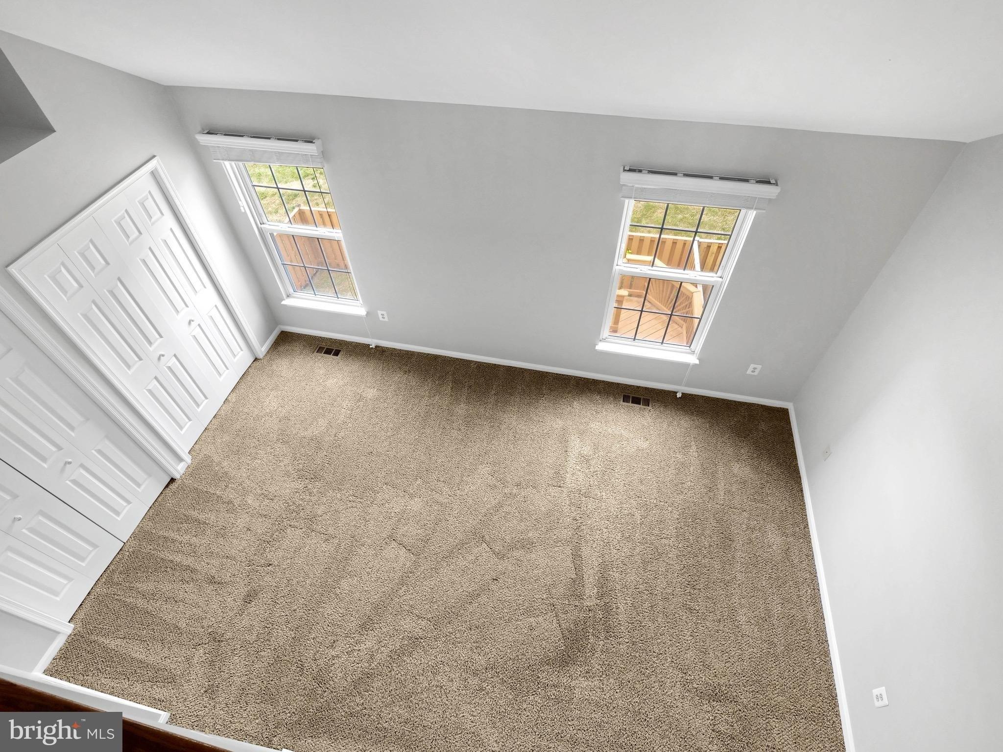Brookmoor Ln, Centreville, VA 20120
