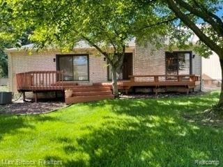 Woodlands Ln, Bloomfield Hills, MI 48302