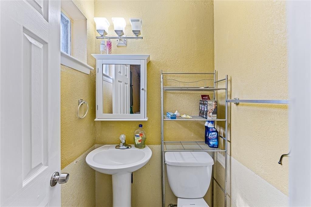 Bedford Dr, Mesquite, TX 75150