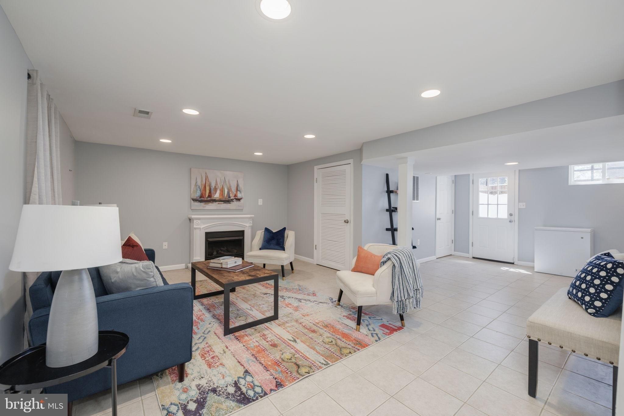 Normandy Dr, Silver Spring, MD 20901