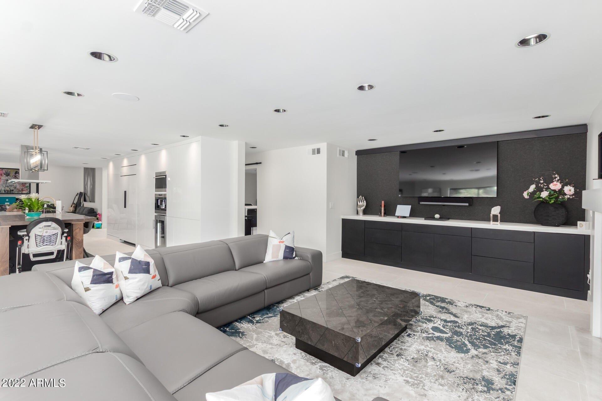 E Raintree Ct, Scottsdale, AZ 85258