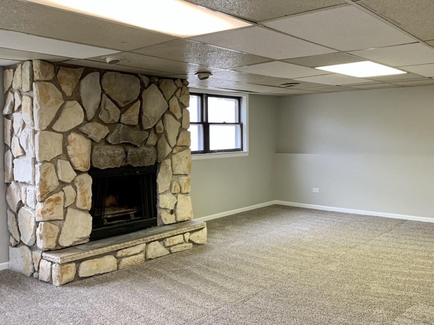 Piacenti Ln, Chicago Heights, IL 60411