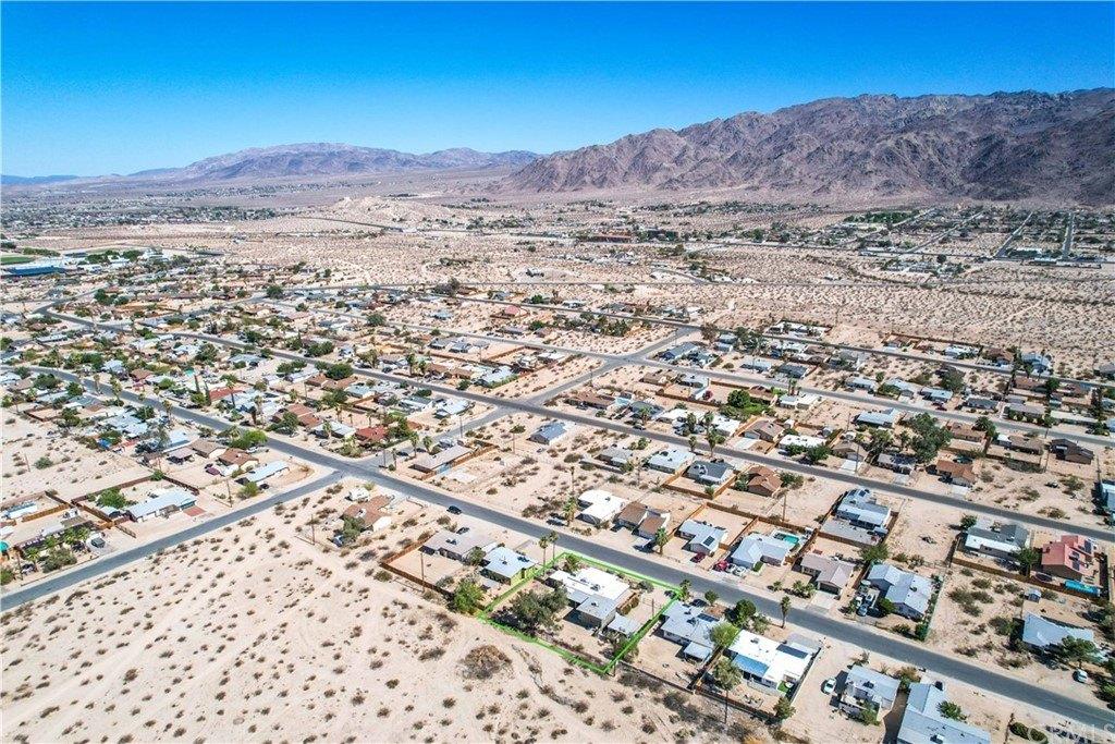 Sunnyslope Dr, Twentynine Palms, CA 92277