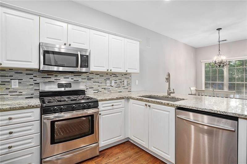 Ivey Oaks Ln, Johns Creek, GA 30076