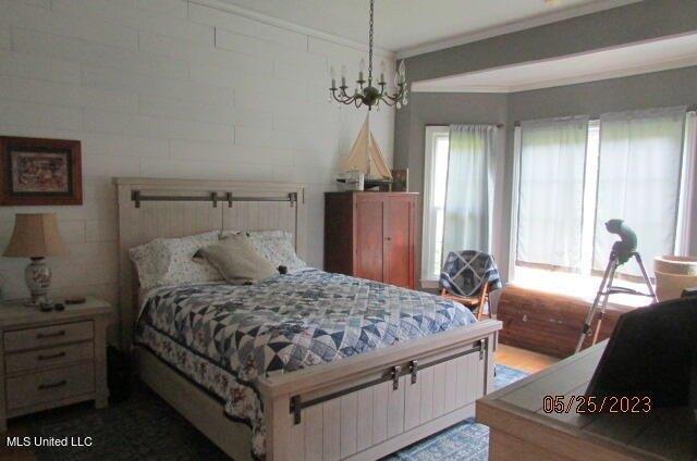 Cynthia Dr, Brook Park, OH 44142