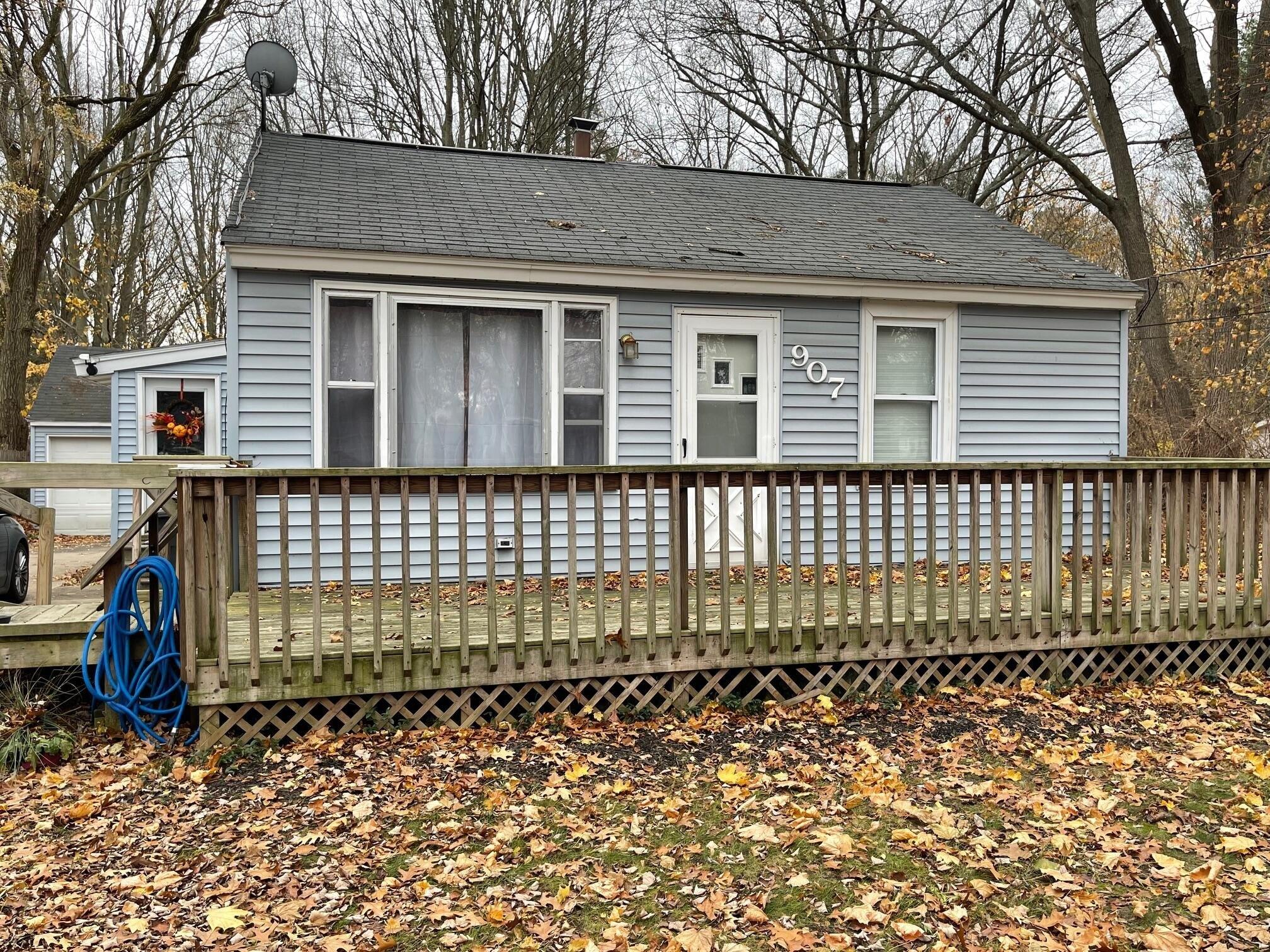 Wilson Ave, Norton Shores, MI 49441
