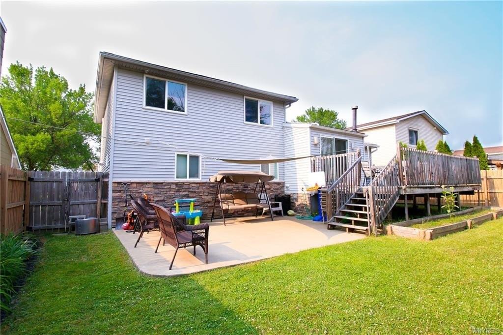 Sunset Ct, Buffalo, NY 14228