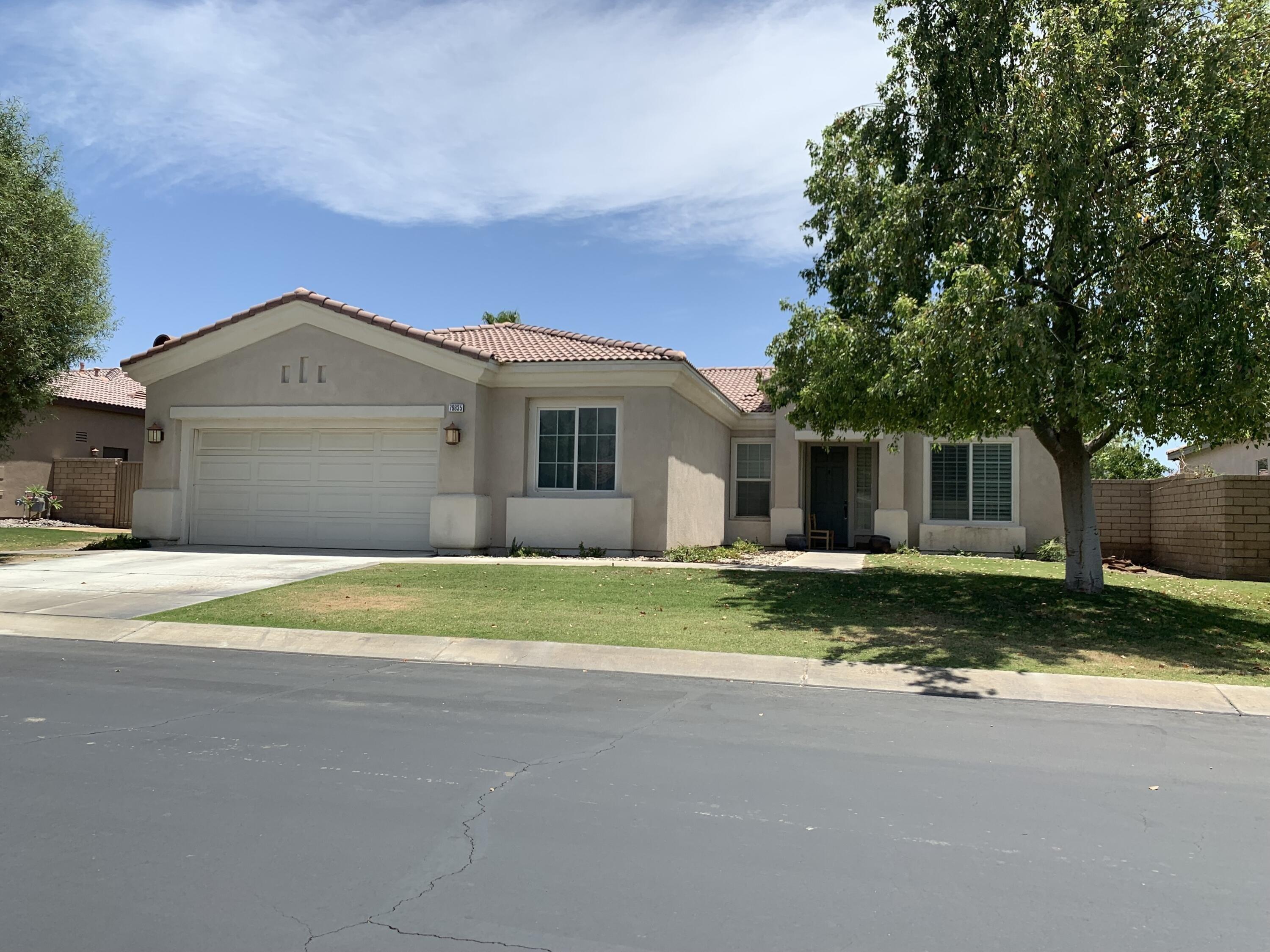 Parkway Esplanade N, La Quinta, CA 92253