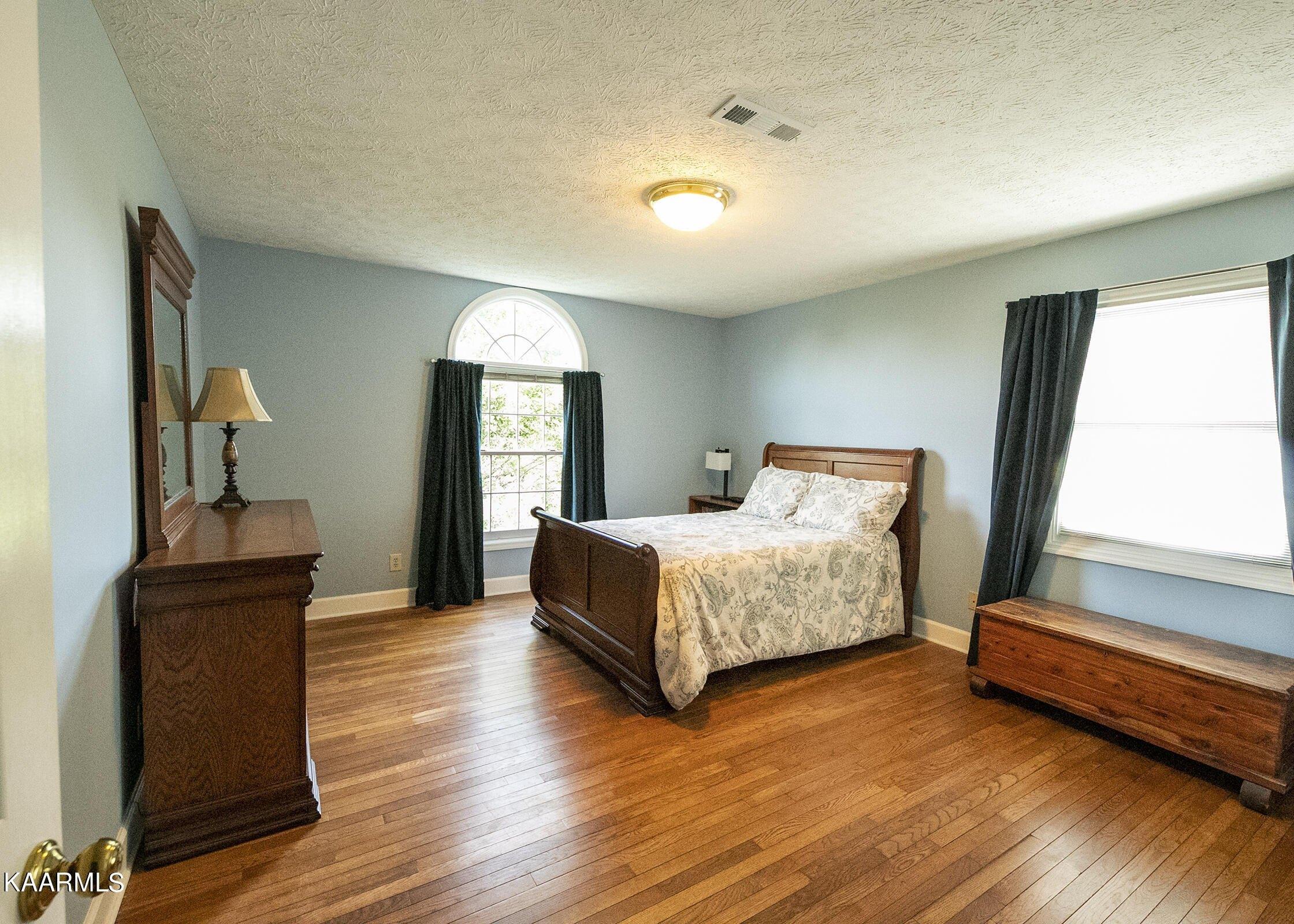 Raintree Pl, Oak Ridge, TN 37830