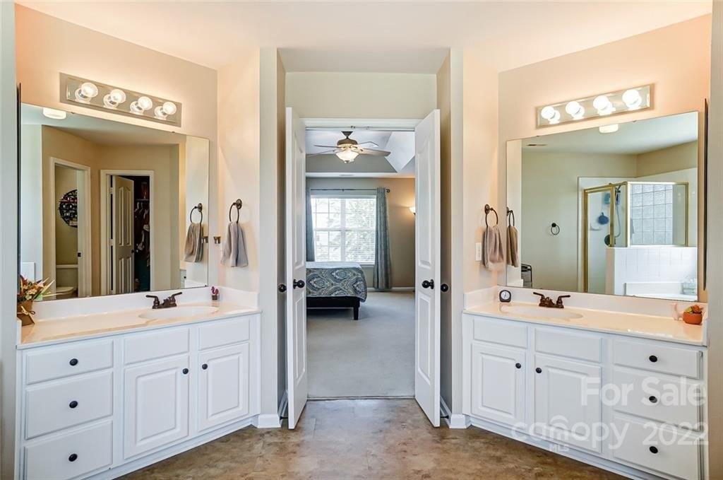 Shadow Ridge Ln, Charlotte, NC 28273