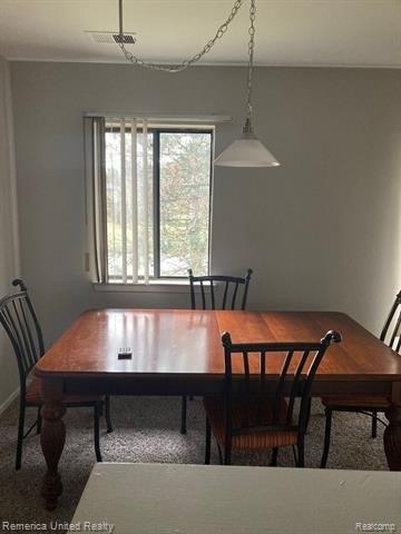 Pondview Cir, Livonia, MI 48152