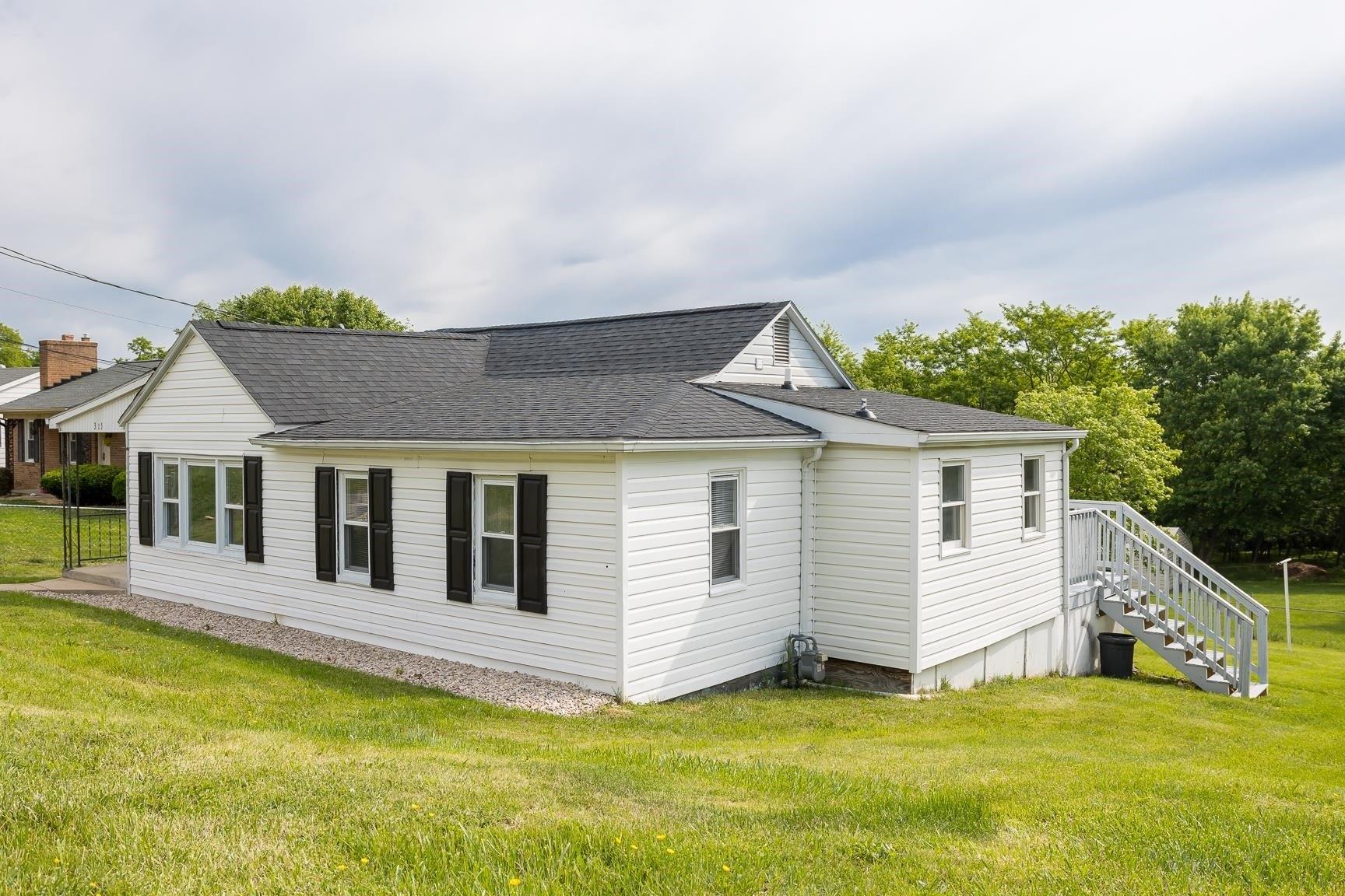 Hoover St, Staunton, VA 24401