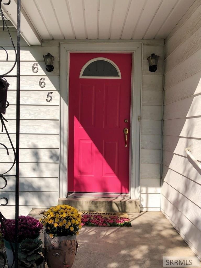 E 13th St, Idaho Falls, ID 83404