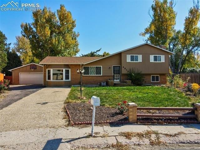Buena Park Cir, Colorado Springs, CO 80918