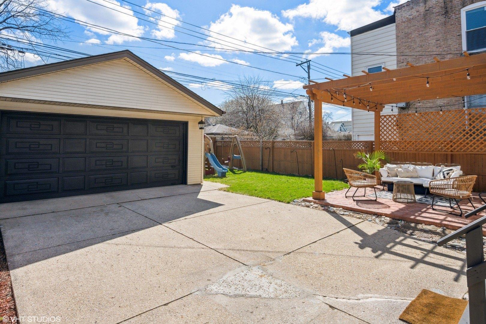 W Berenice Ave, Chicago, IL 60641