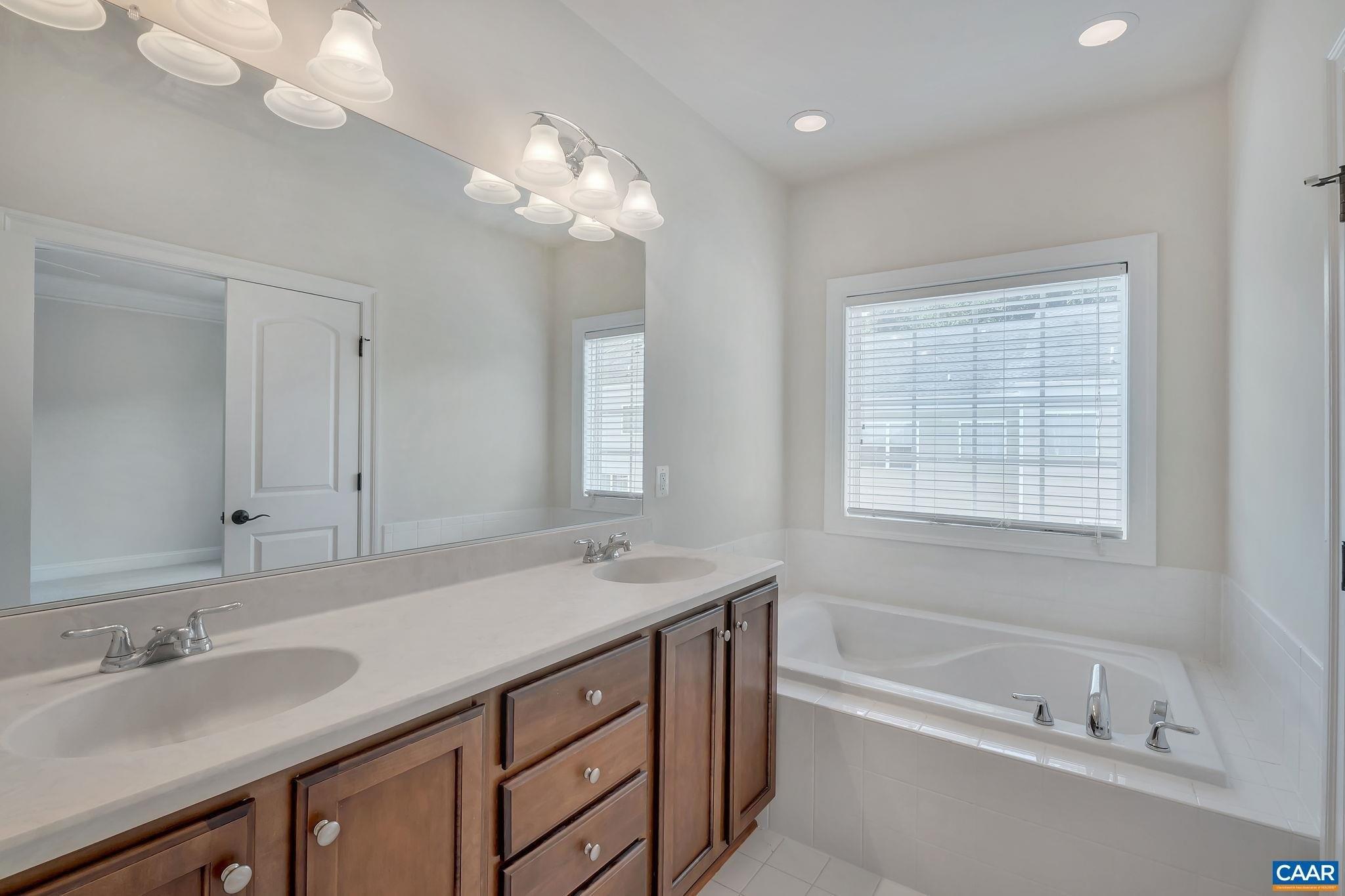 Tulip Tree Ct, Charlottesville, VA 22903