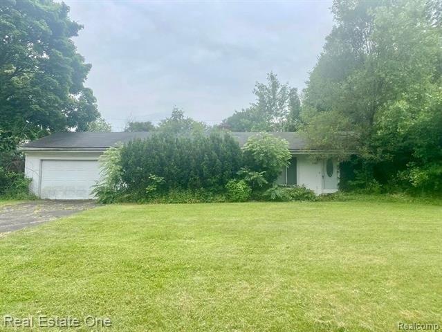 Cambourne Pl, West Bloomfield, MI 48322