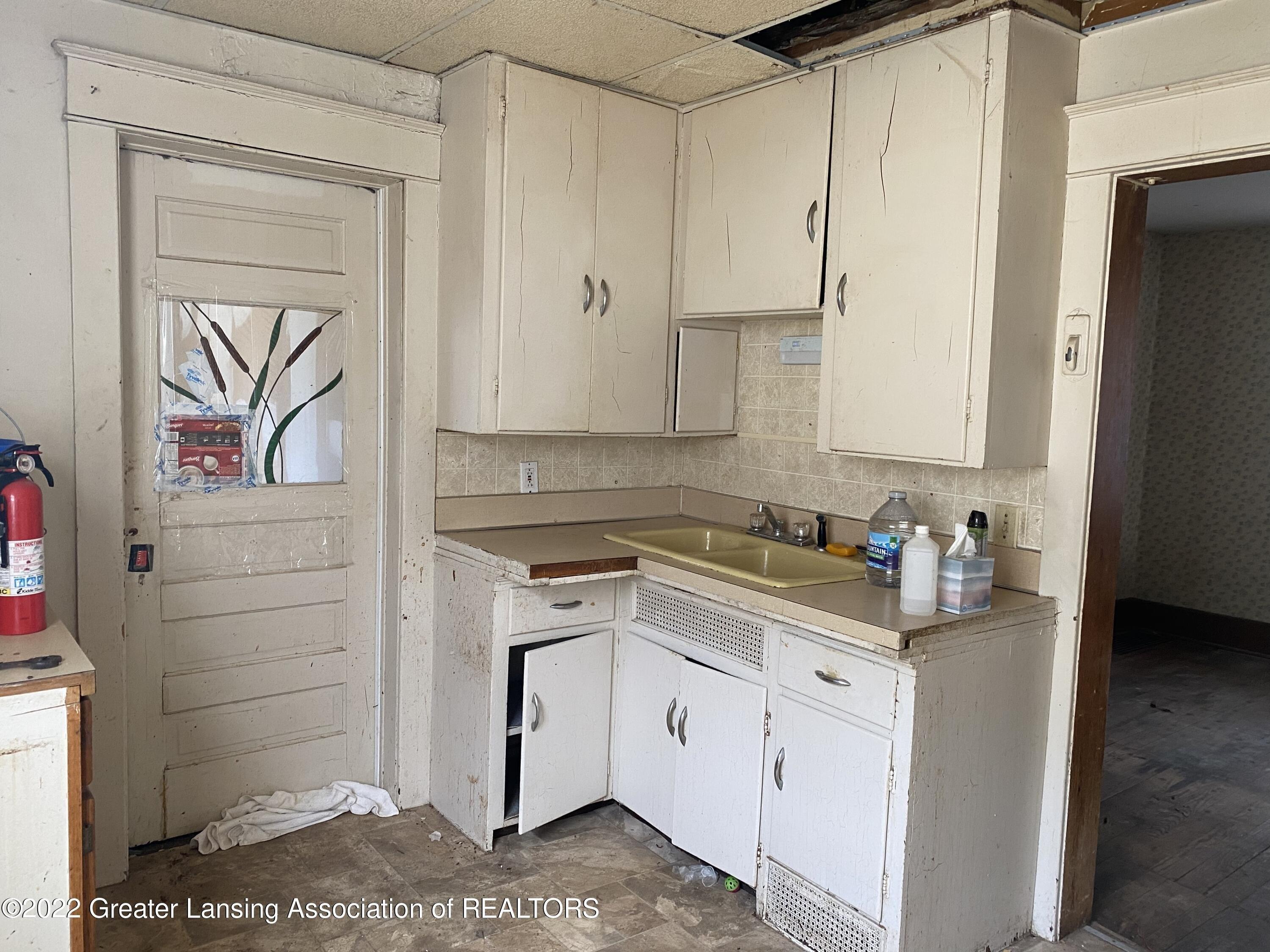 S Clemens Ave, Lansing, MI 48912