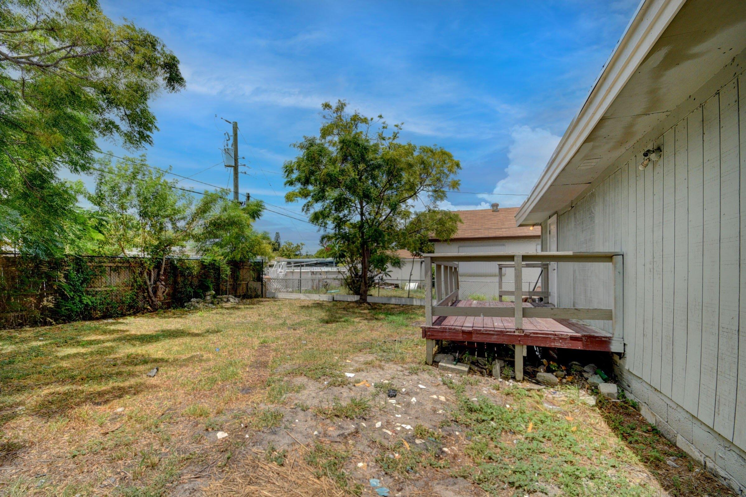 Mcintosh St, West Palm Beach, FL 33405