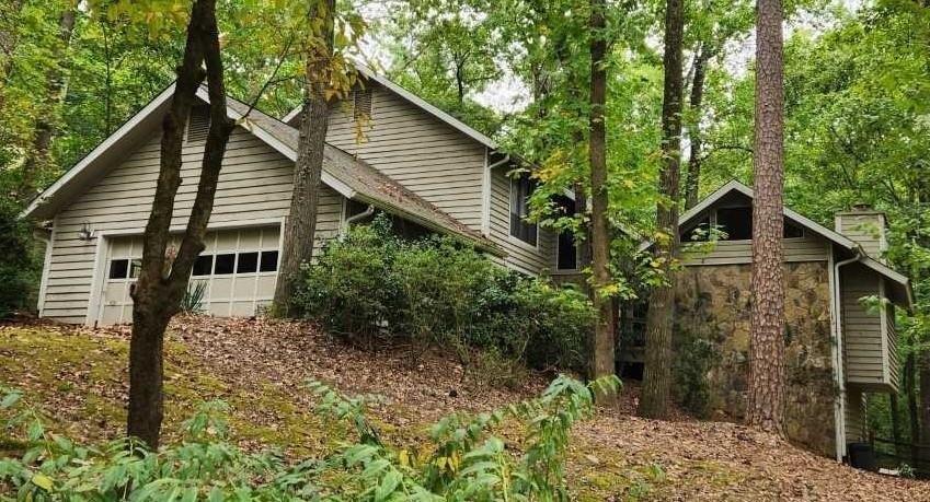 Branch Valley Dr, Roswell, GA 30076