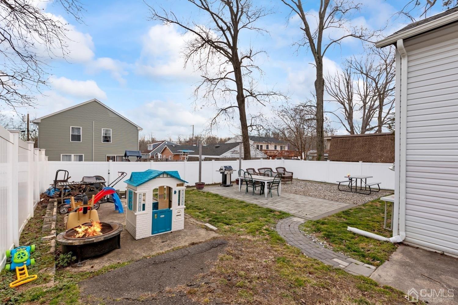 Forrest Ave, South Amboy, NJ 08879