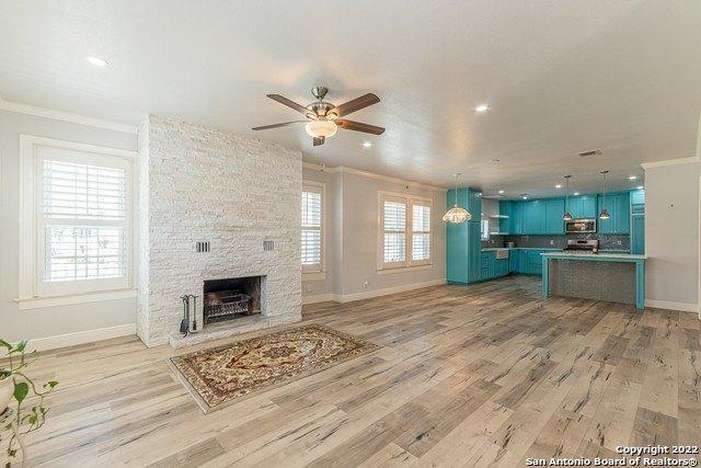 S Austin St, Seguin, TX 78155