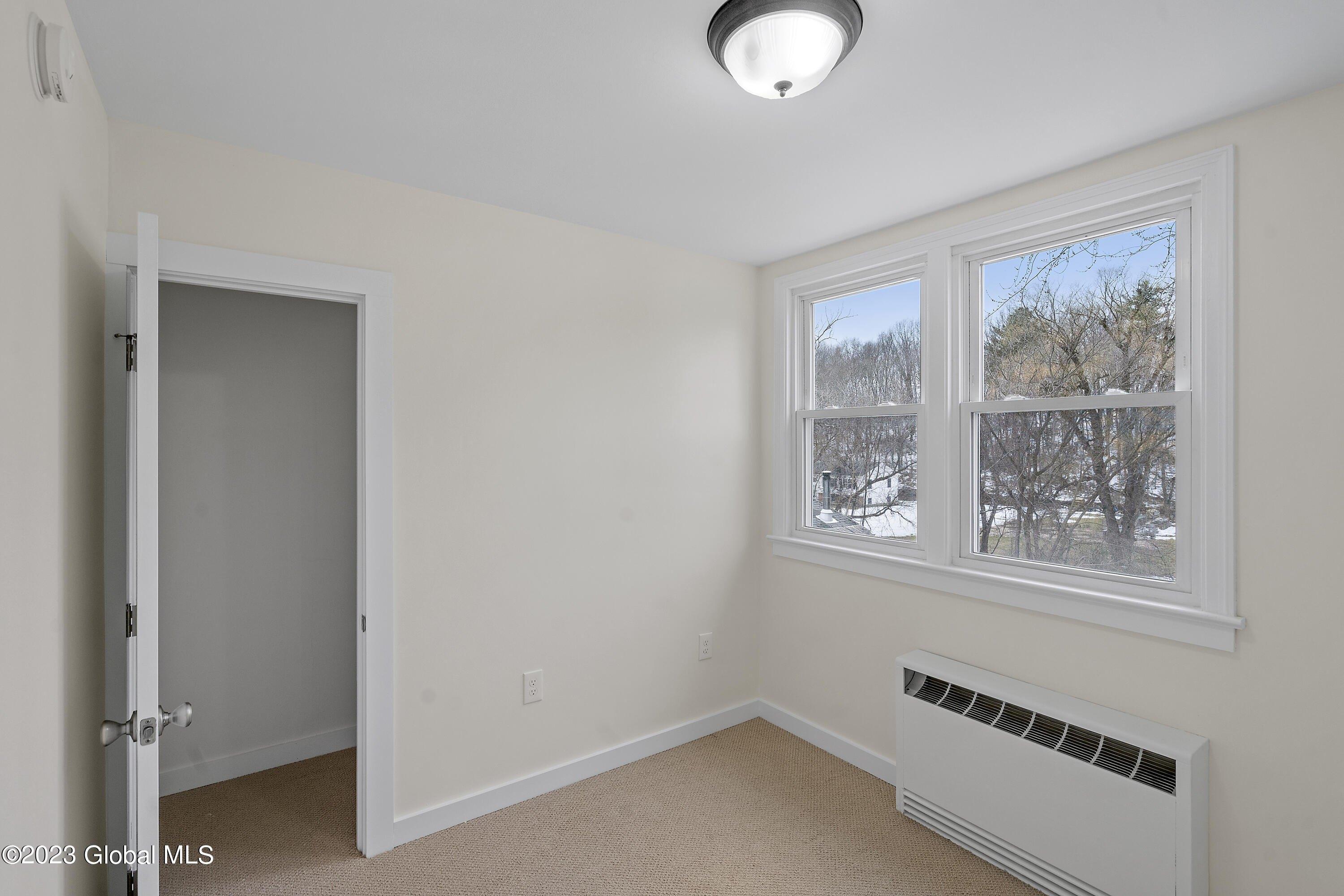 Washington Ave, Mechanicville, NY 12118