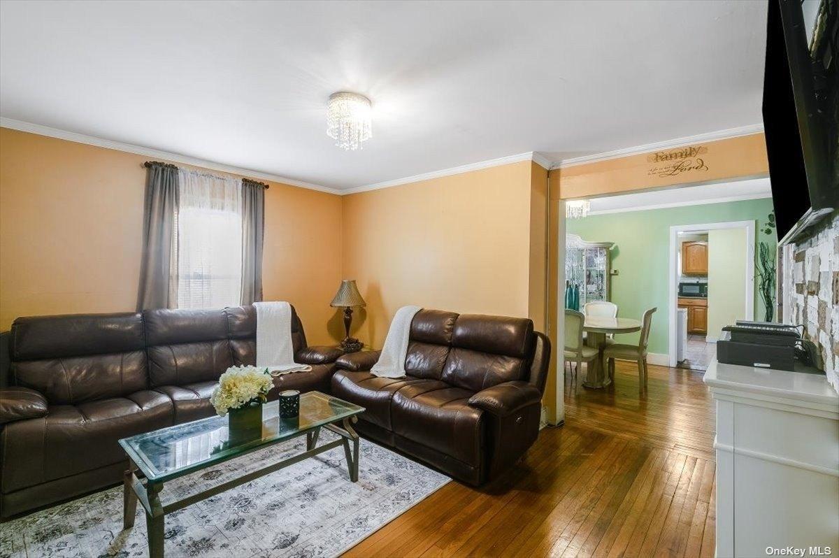 Linden Ave, Hempstead, NY 11550
