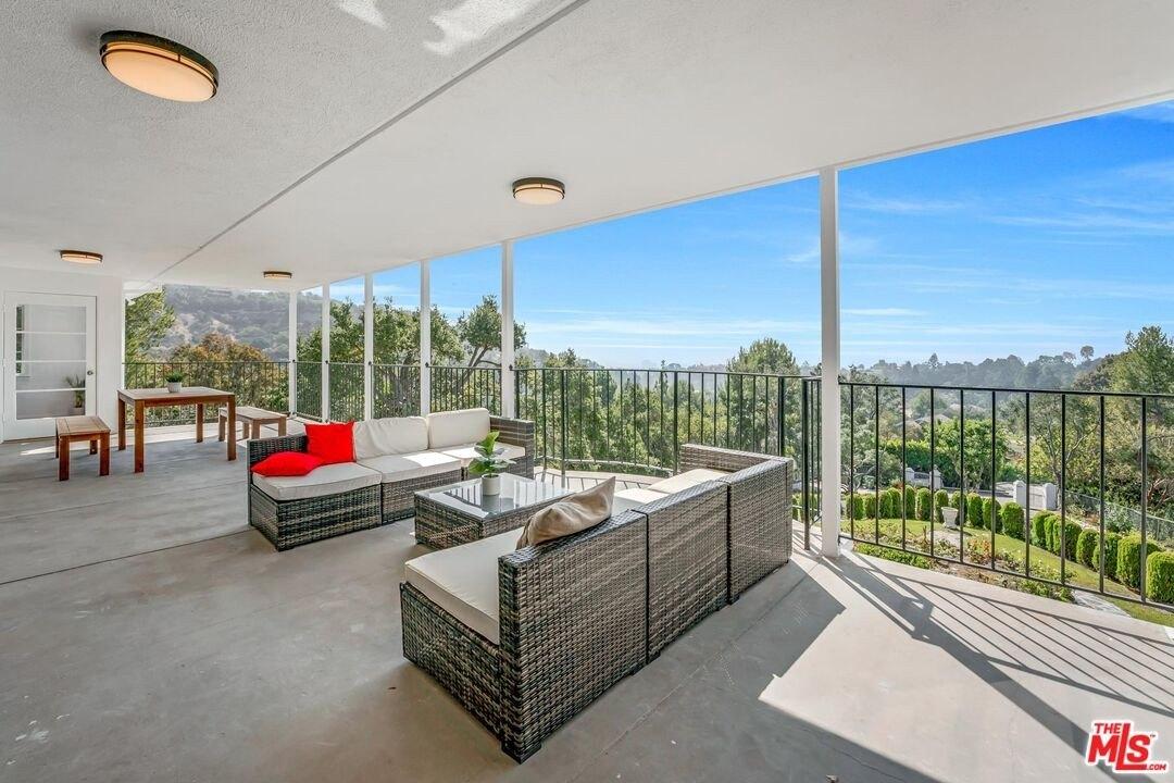 N Norman Pl, Los Angeles, CA 90049