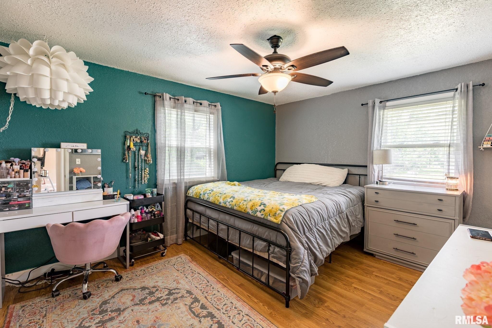 4th Ave, East Moline, IL 61244