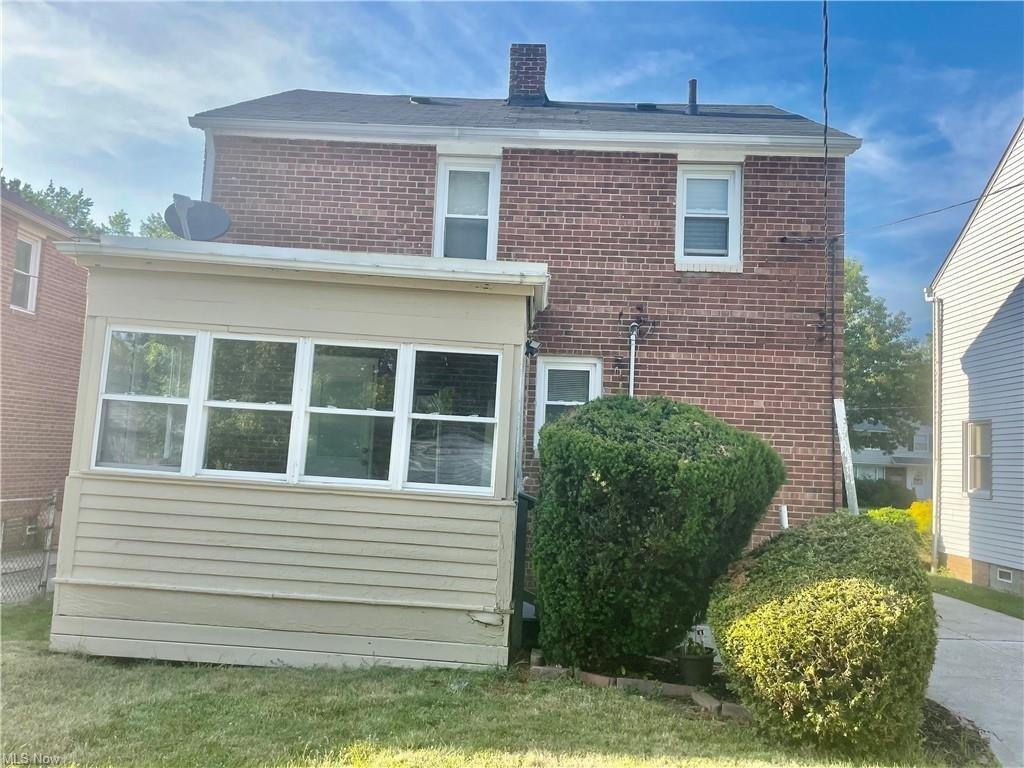 Fairoaks Rd, Cleveland, OH 44121
