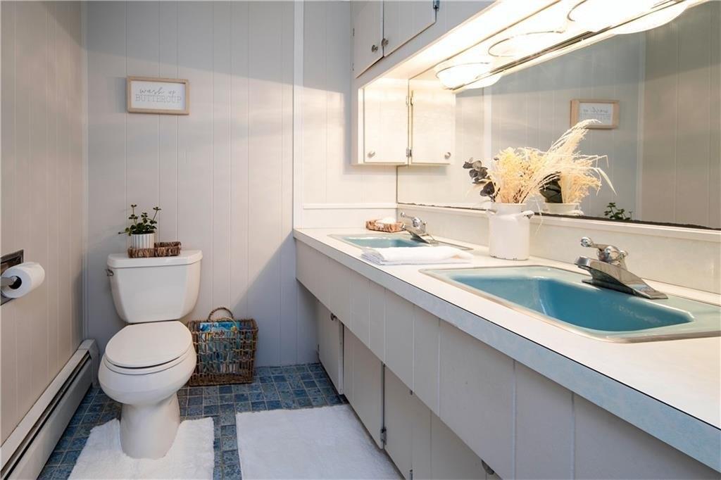 Windermere Way, Warwick, RI 02886