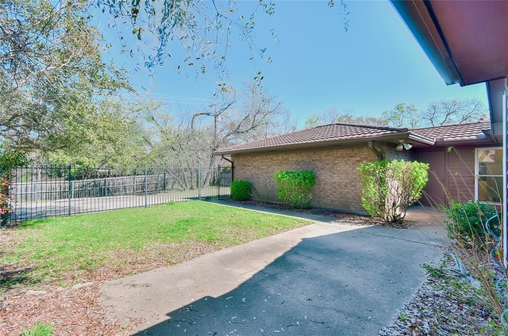 Ranch View Rd, Fort Worth, TX 76109