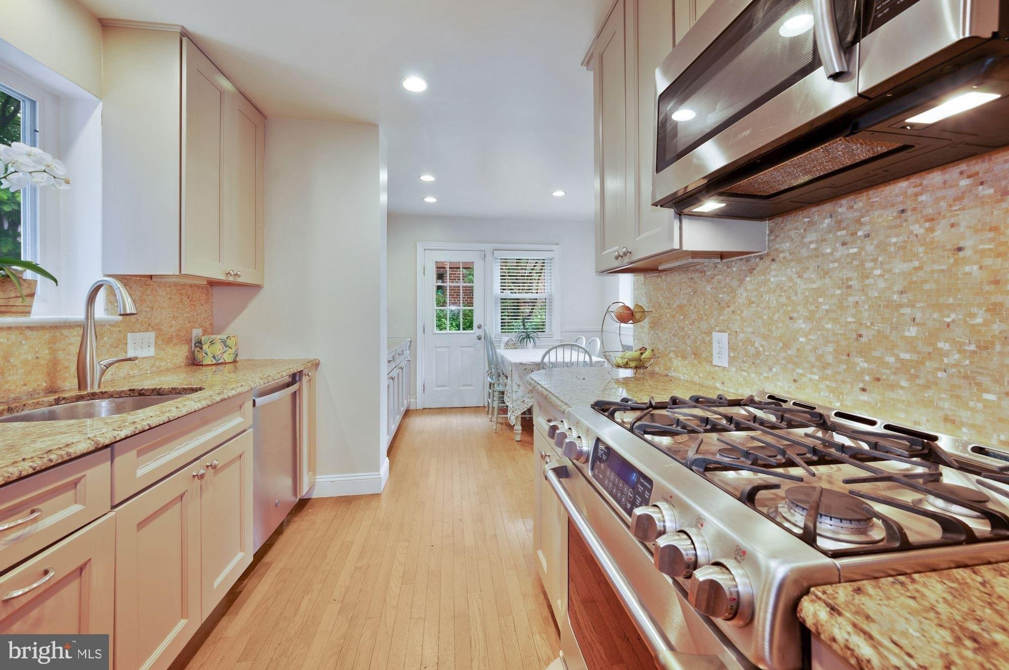 Linnean Ave Nw, Washington, DC 20008