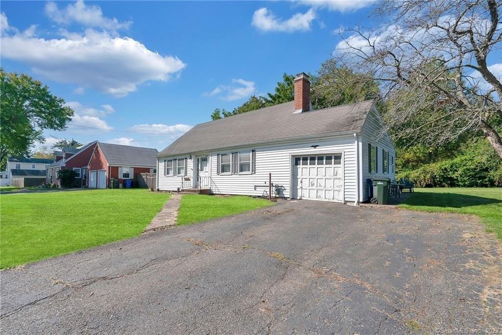 Wicklow St, Windsor Locks, CT 06096