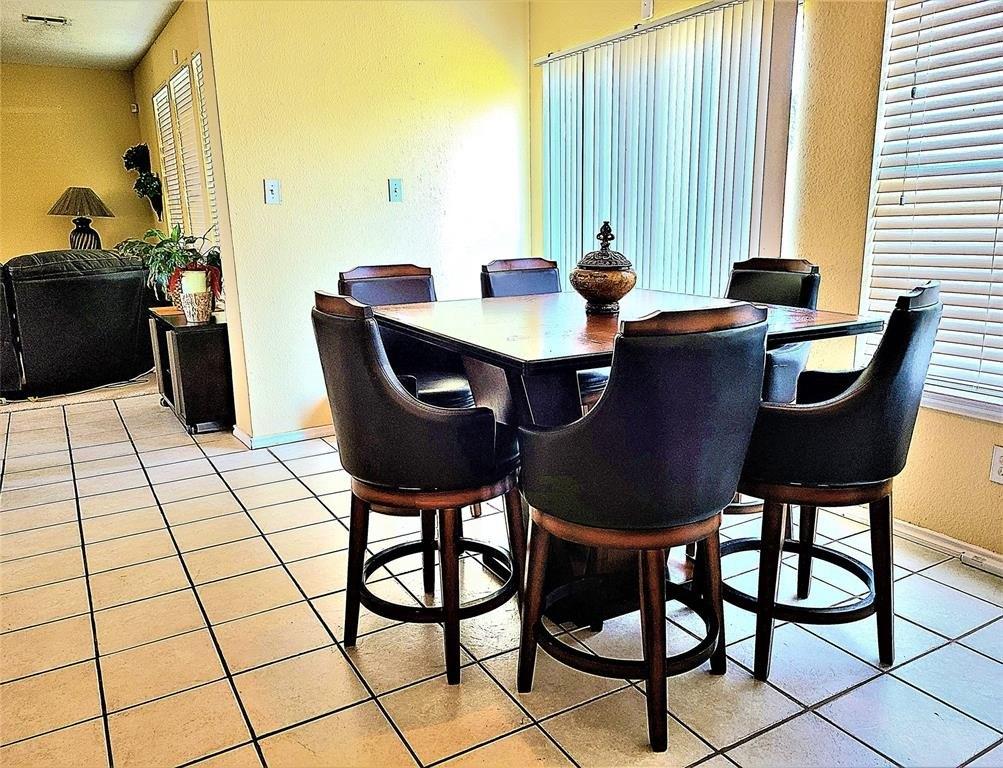Quail Meadows Ln, Arlington, TX 76002