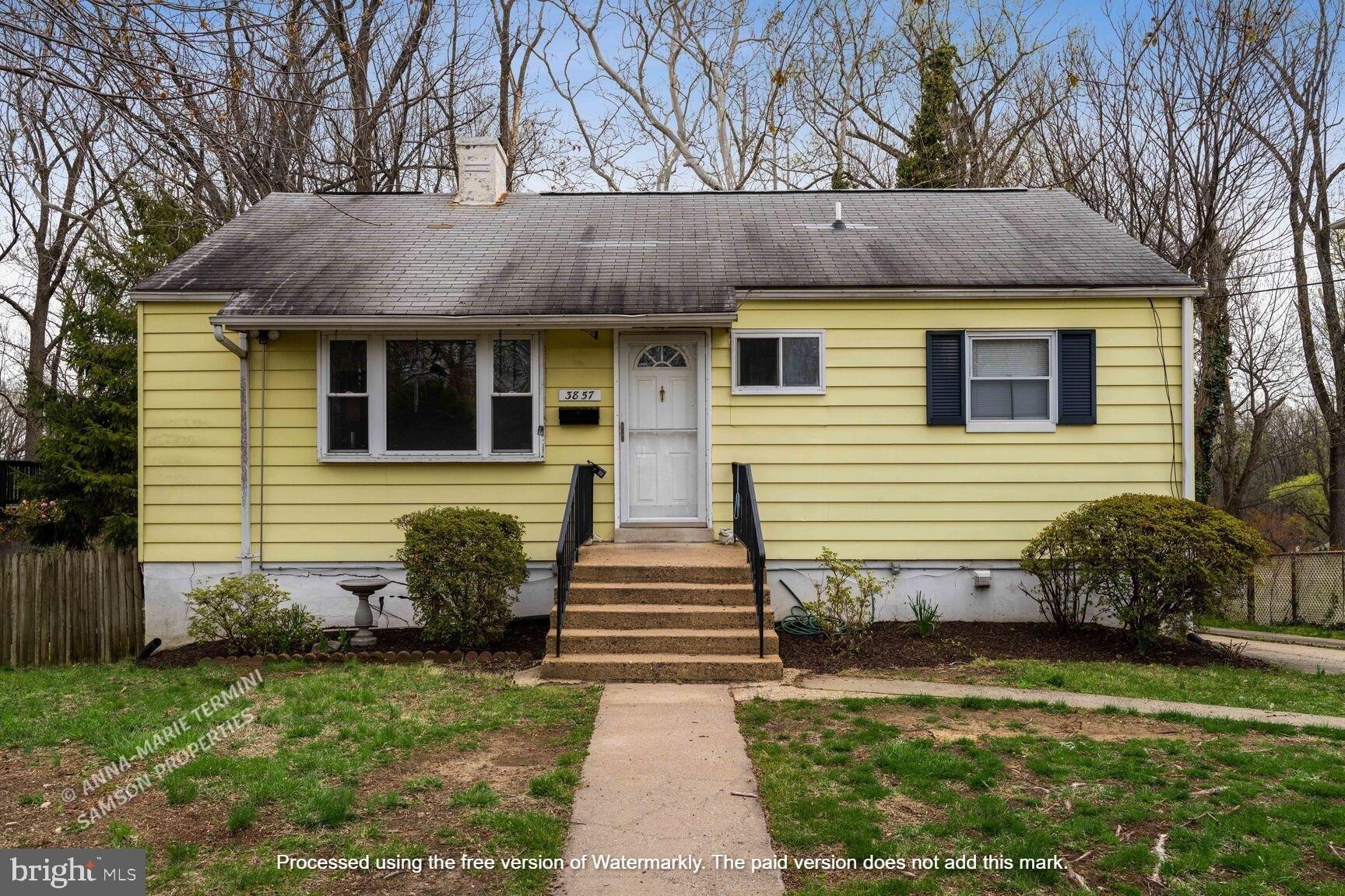 Pinewood Ter, Falls Church, VA 22041