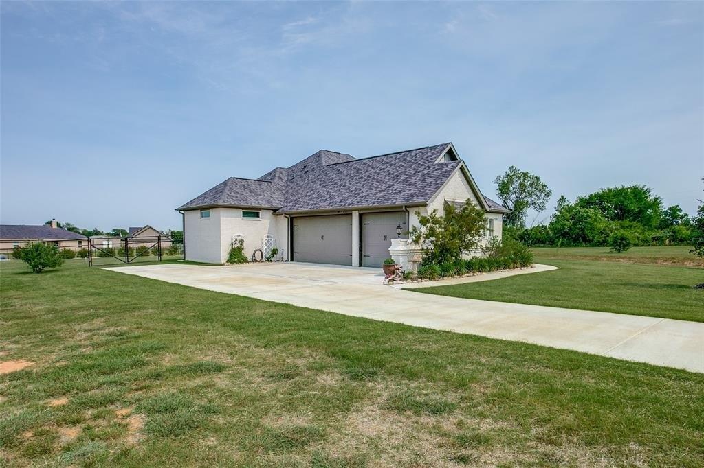 Bluff Ridge Ct, Paradise, TX 76073